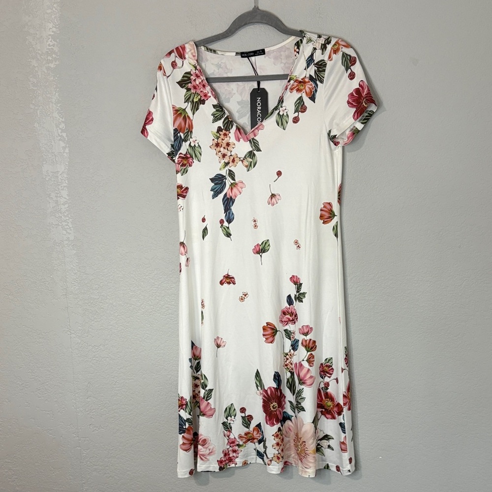 Chic White Floral Midi Dress